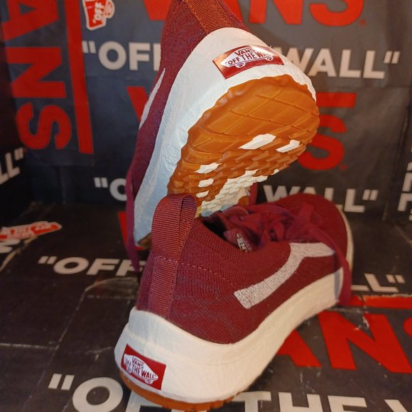 Vans Men's 7.5/Women's 9 UltraRange Vr3 Port Red White Mesh VN0A4BXBPRT - Picture 7 of 12